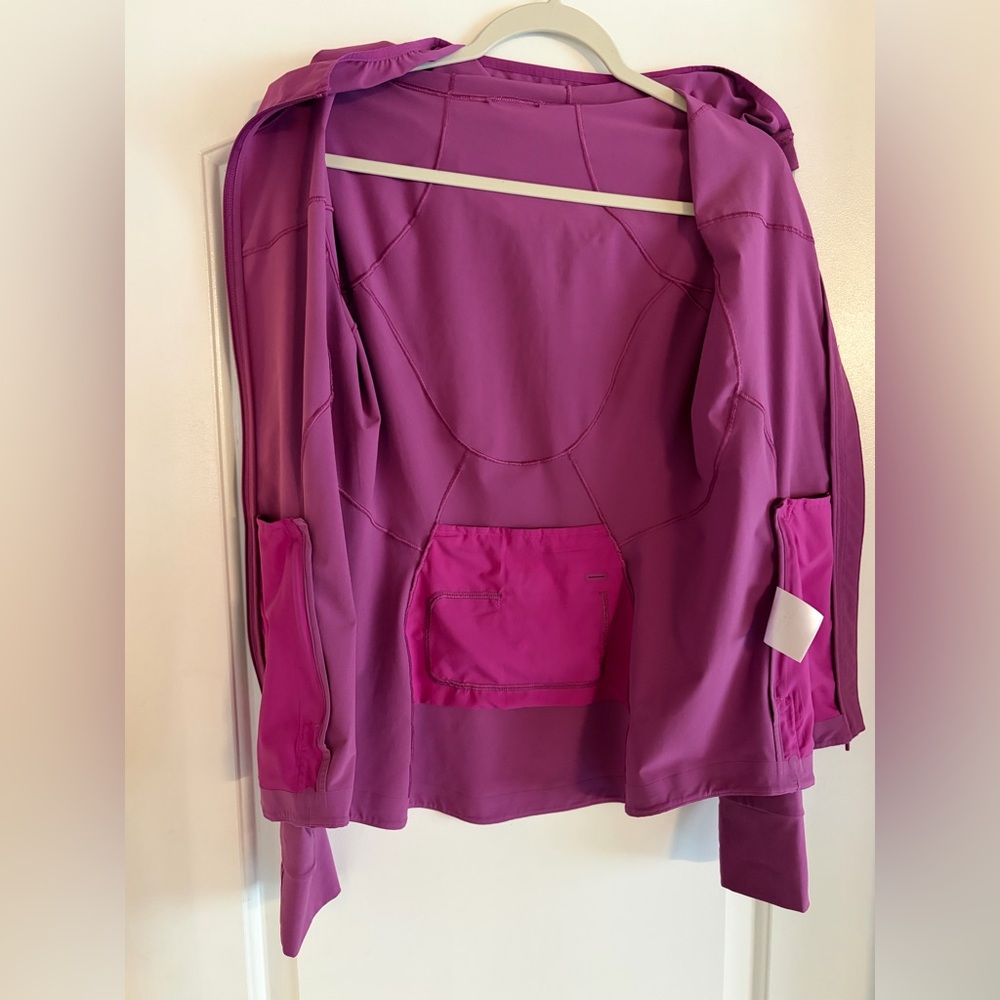 lululemon athletica Mist Over Windbreaker - Picture 7 of 13
